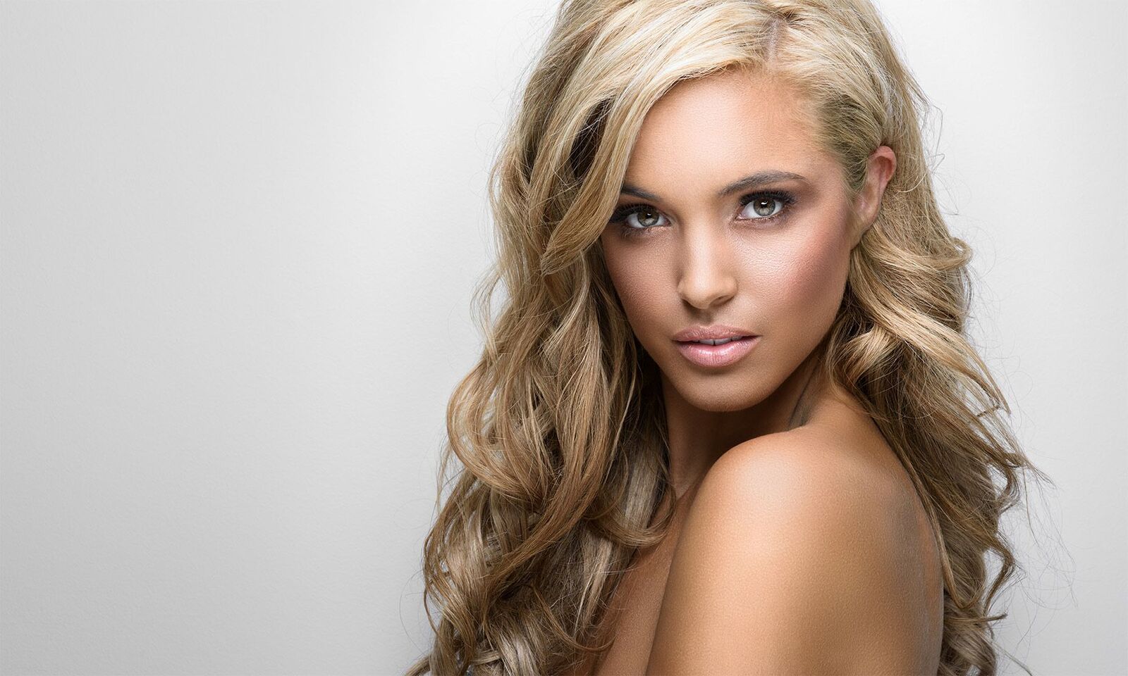 Spray Tans and Make up Packages Swiss Wellness Day Spa